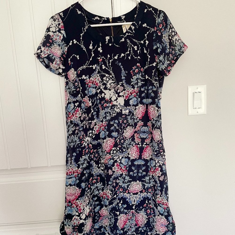Floral Pattern Shift Dress | Size M